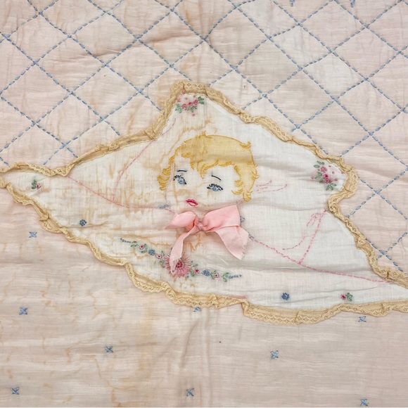 Vintage Baby Quilt Blanket Wounded Bird Handmade Embroidered Peach Pink Bow Girl - Picture 12 of 15
